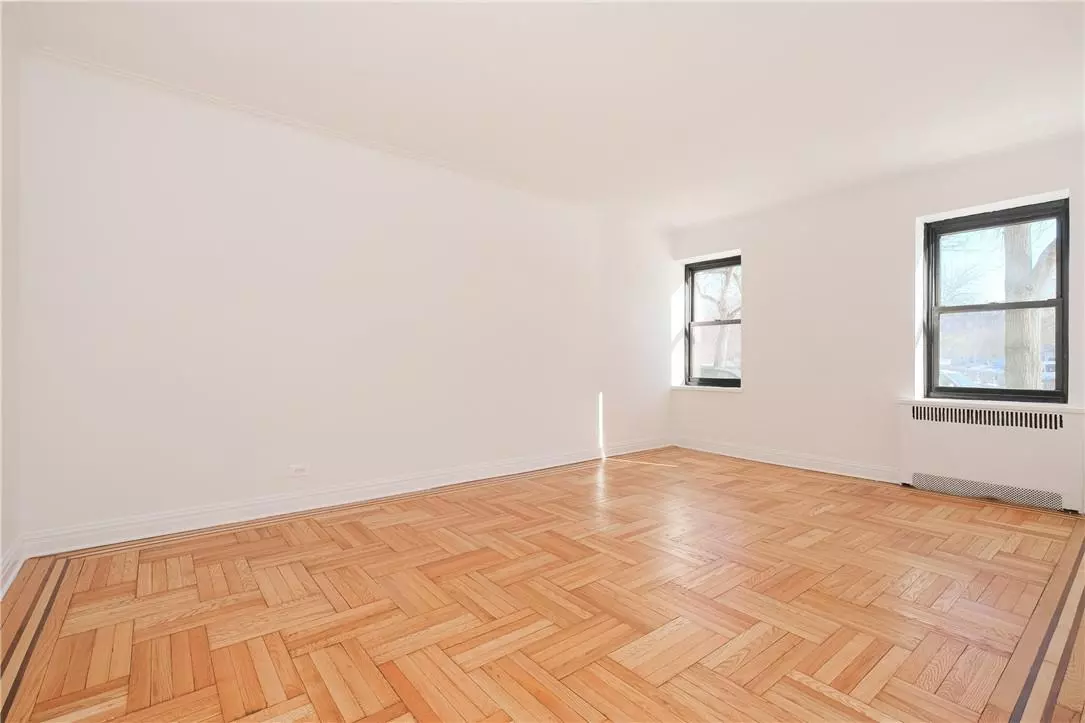 Bronx, NY 10458,340 E Mosholu Pkwy #5-G