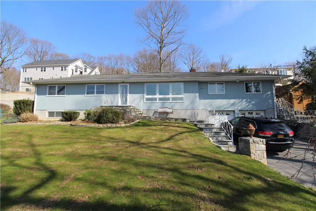 Thornwood, NY 10594,704 Linda AVE