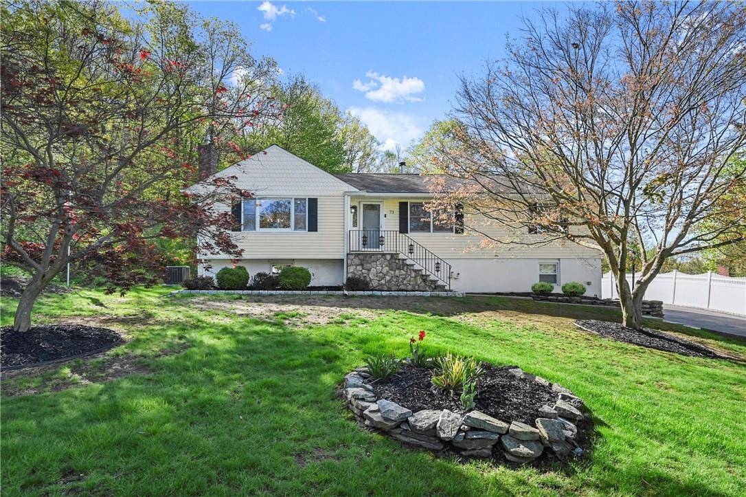 73 Leeside DR, Carmel, NY 10512