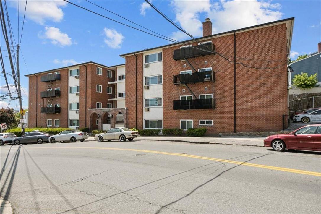 900 Midland AVE #1D, Yonkers, NY 10704