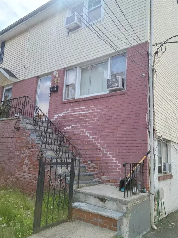 253 Hoover RD, Yonkers, NY 10710