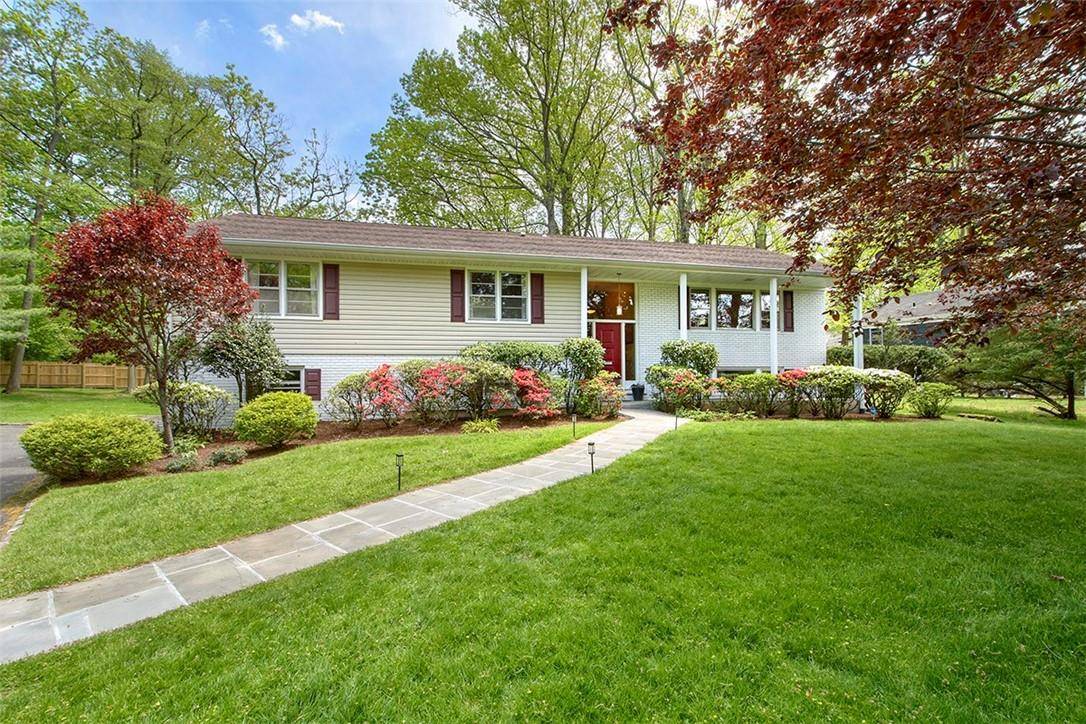 21 Douglas CIR, Rye, NY 10580