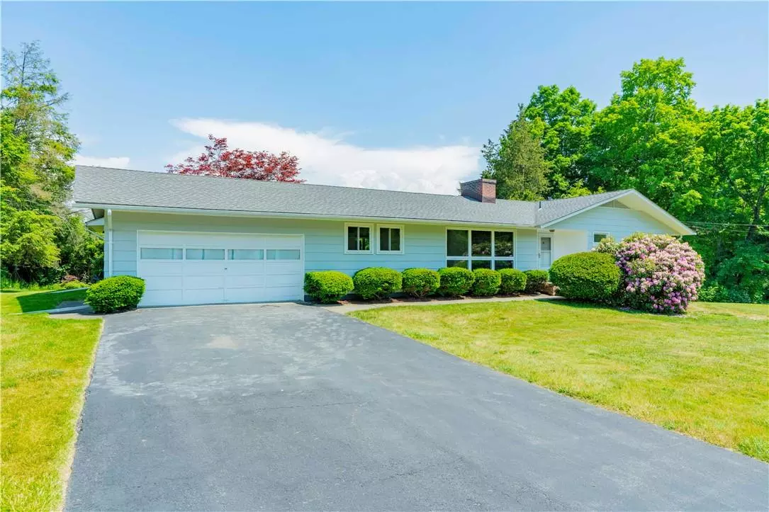 Poughkeepsie, NY 12603,2 Skyview DR