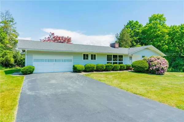 2 Skyview DR, Poughkeepsie, NY 12603