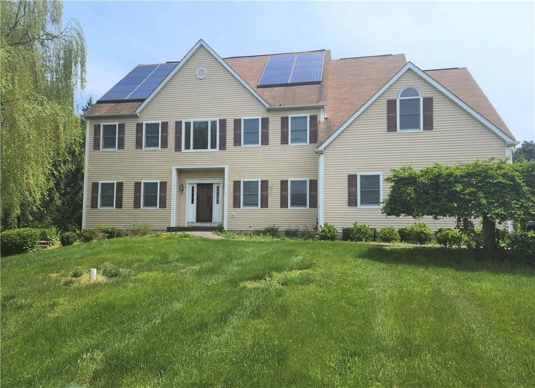 104 Woodcrest DR, Hopewell Junction, NY 12533