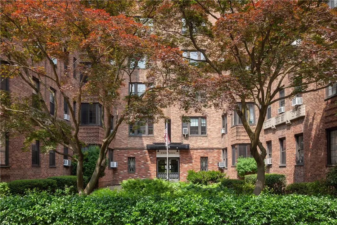 Bronxville, NY 10708,35 Parkview AVE #3M