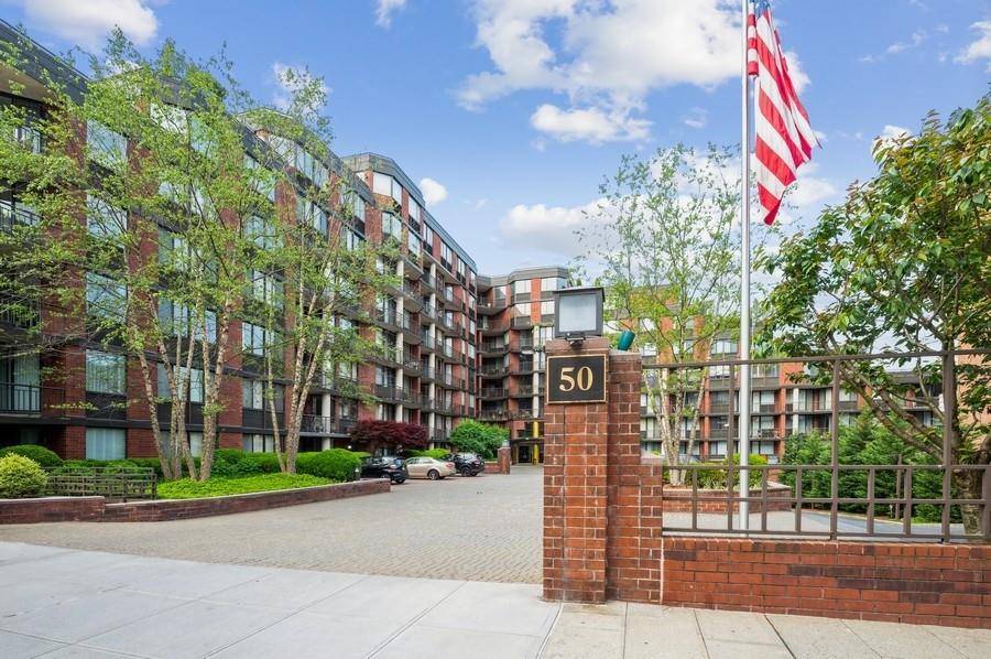 50 E Hartsdale AVE #8C, Hartsdale, NY 10530