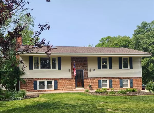 18 Gabriella RD, Wappingers Falls, NY 12590