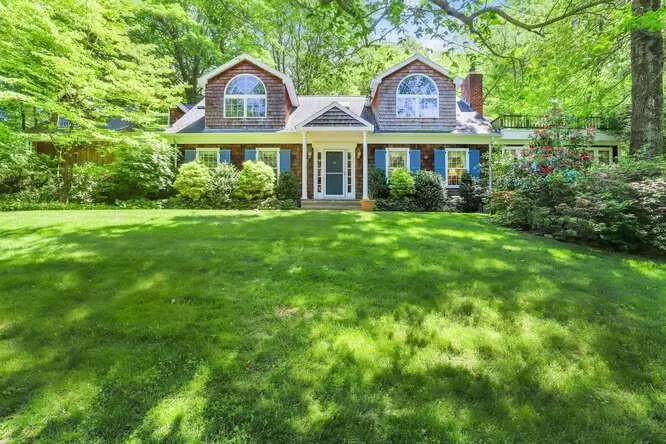 Armonk, NY 10504,6 Devoe RD