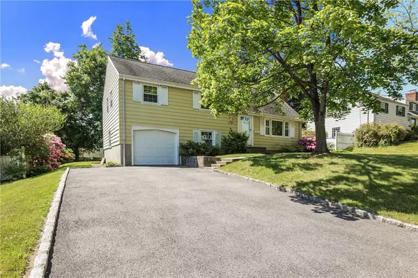 Port Chester, NY 10573,28 Mitchell PL