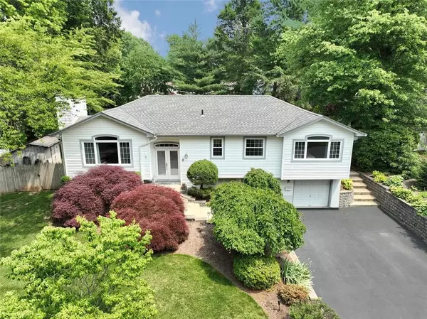 6 Brookhill DR, West Nyack, NY 10994