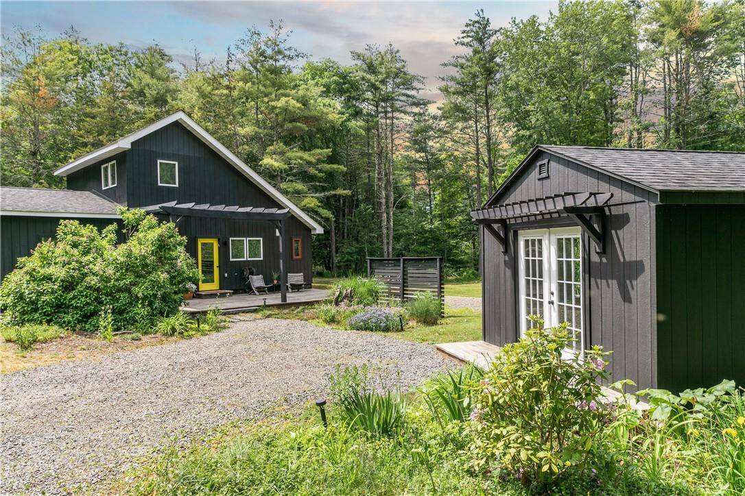 22 Old Ball Park RD, Kingston, NY 12401