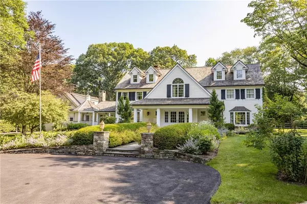 44 Bayberry LN, Bedford Corners, NY 10549