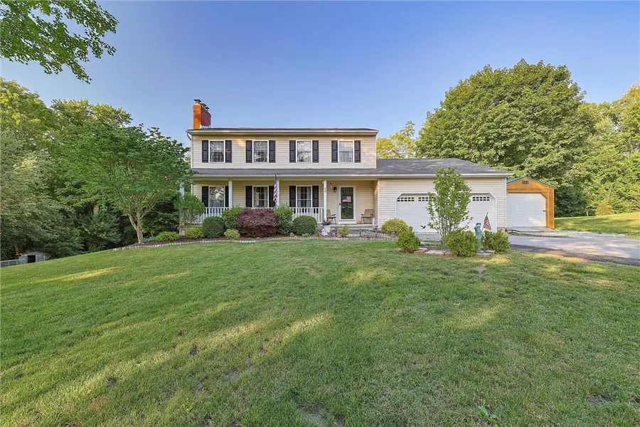 48 Briar Patch LN, Pleasant Valley, NY 12569