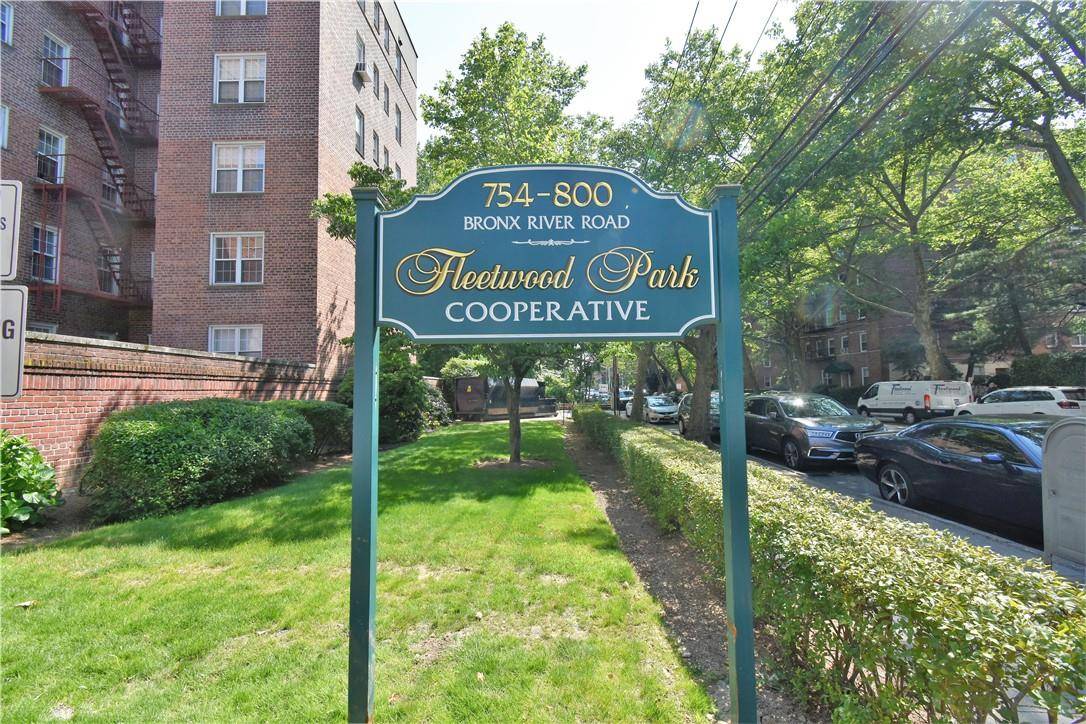 766 Bronx River RD #B41, Bronxville, NY 10708