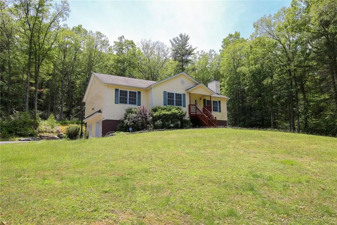 Sparrowbush, NY 12780,715 Peenpack TRL