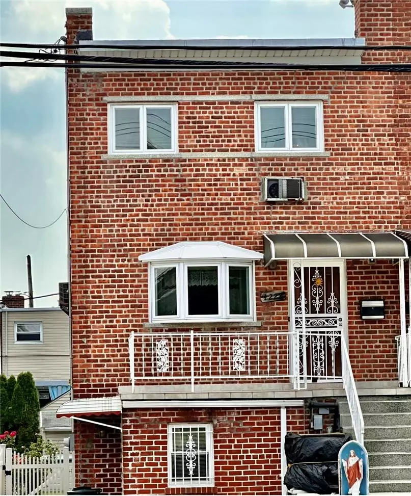 Bronx, NY 10465,4224 E Tremont AVE