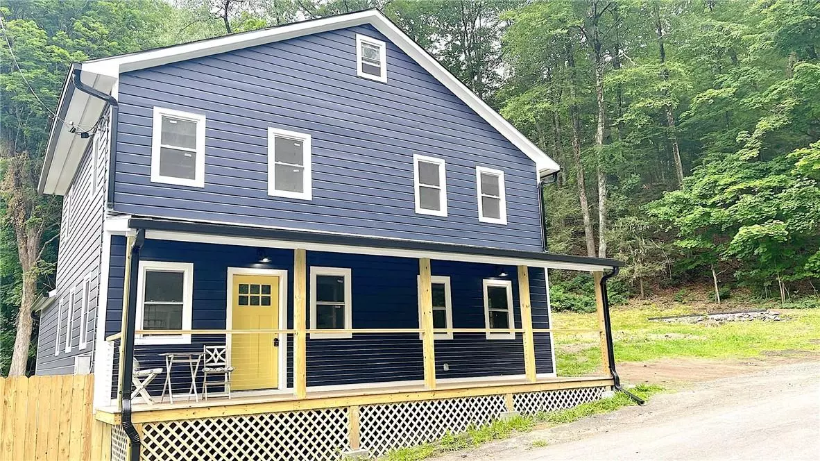 Rosendale, NY 12472,6 Sand Hill RD