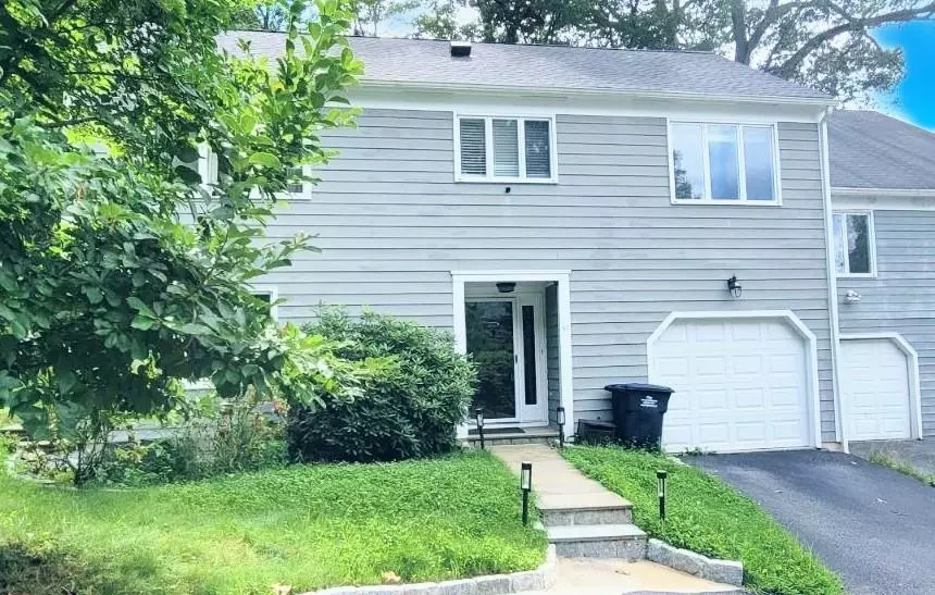 Goldens Bridge, NY 10526,61 Peach CT