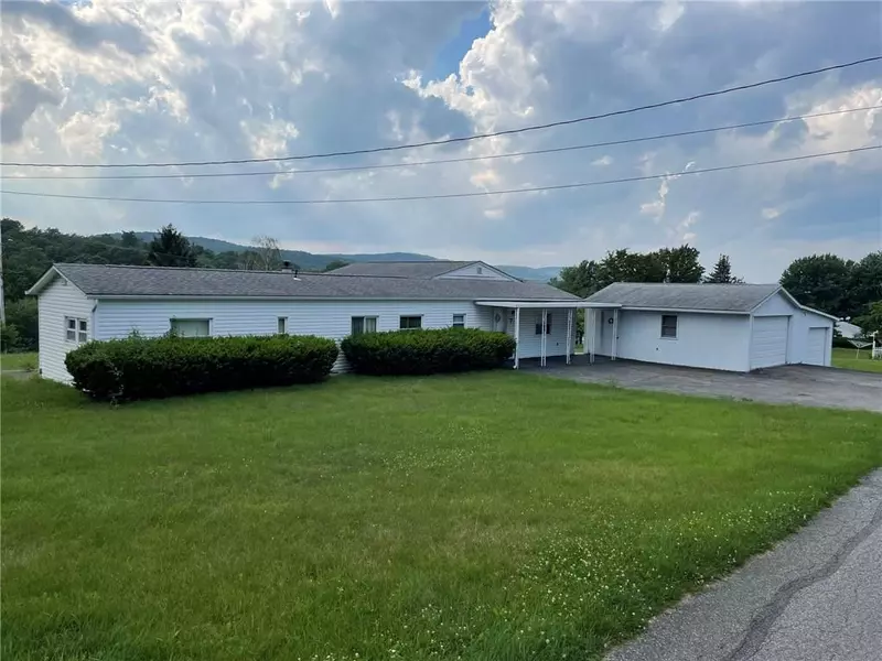 7 Vin Rose LN, Marlboro, NY 12542