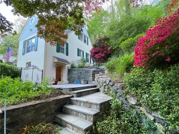 Pleasantville, NY 10570,354 Sarles LN