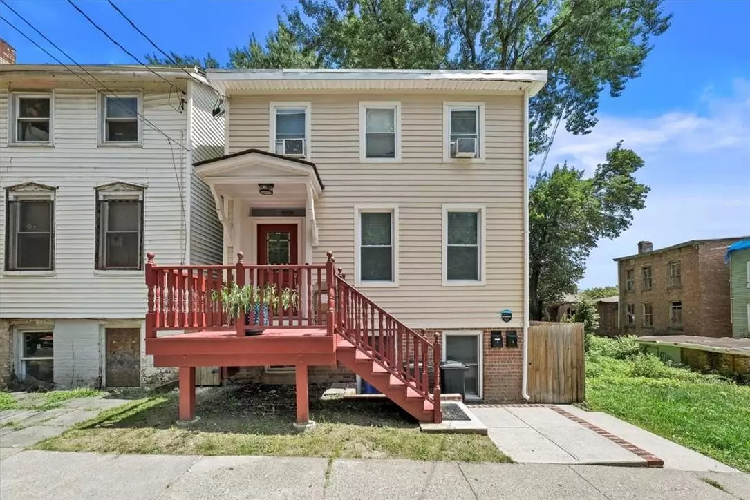 Newburgh, NY 12550,82 Johnston ST