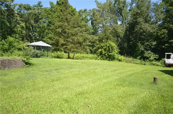 Rhinebeck, NY 12572,7085 Route 9