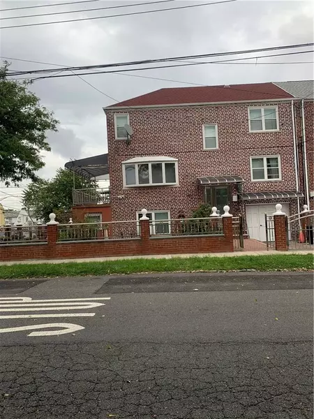 2456 Woodhull AVE, Bronx, NY 10469