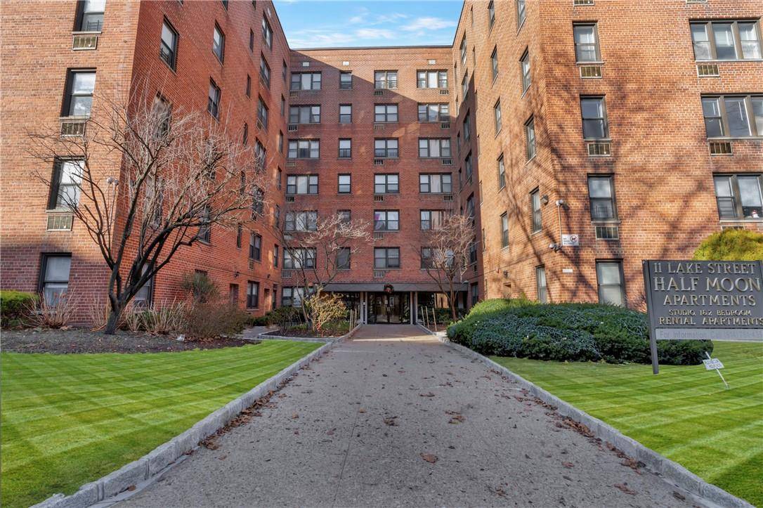 White Plains, NY 10603,11 Lake ST #2T