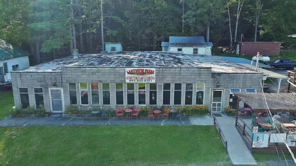 Lake Huntington, NY 12752,23 Crestwood RD
