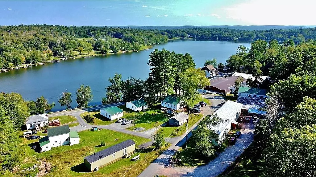 Lake Huntington, NY 12752,23 Crestwood RD