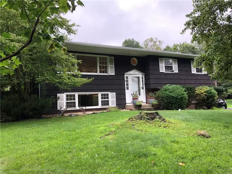 22 Capricorn LN, Monsey, NY 10952