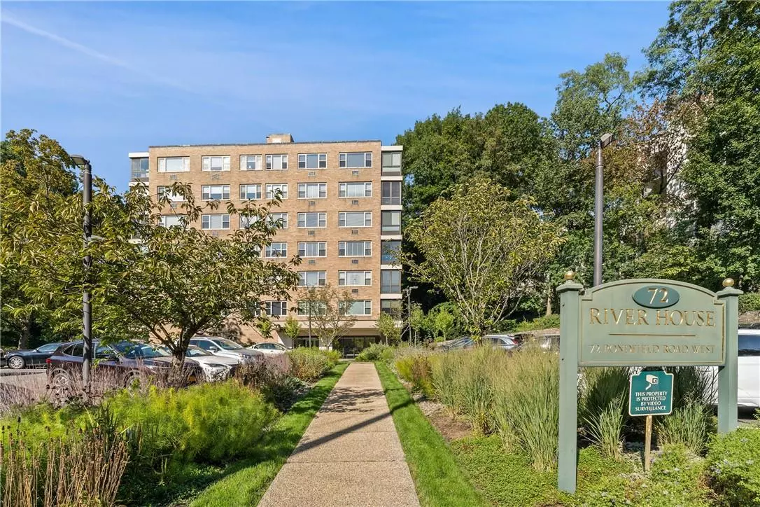 Bronxville, NY 10708,72 Pondfield RD #1-G