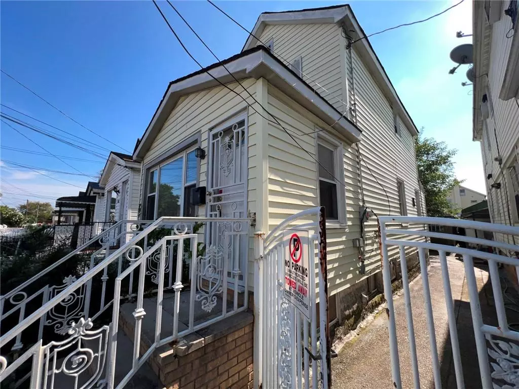 South Ozone Park, NY 11420,11122 124th ST