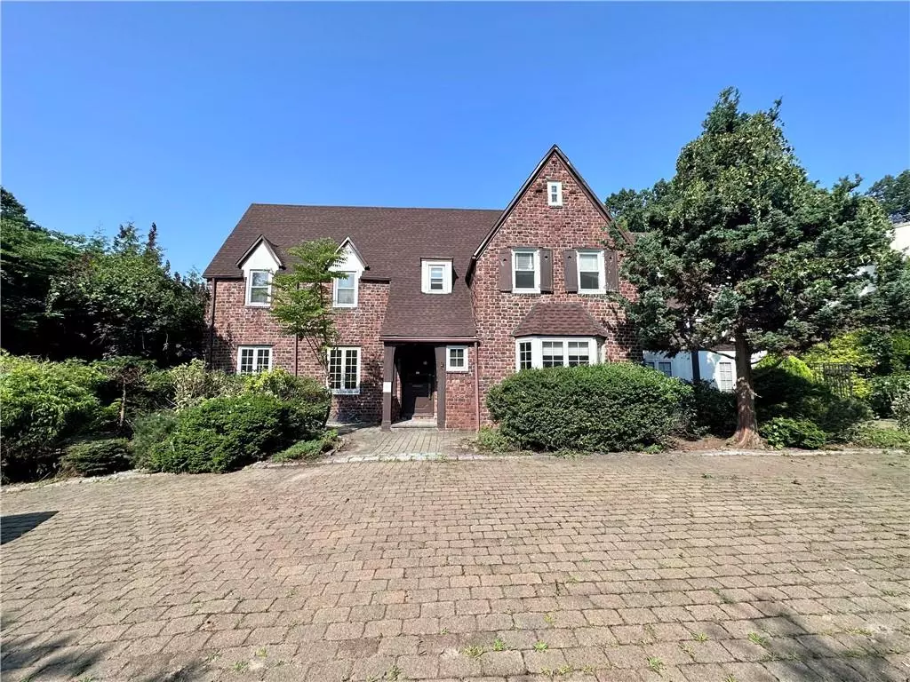 Pelham, NY 10803,1333 Manor CIR