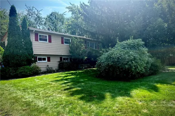 32 Oxford CT, Spring Valley, NY 10977