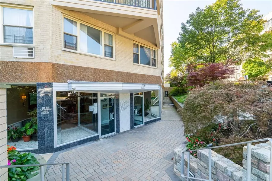 12 Old Mamaroneck RD #3F, White Plains, NY 10605