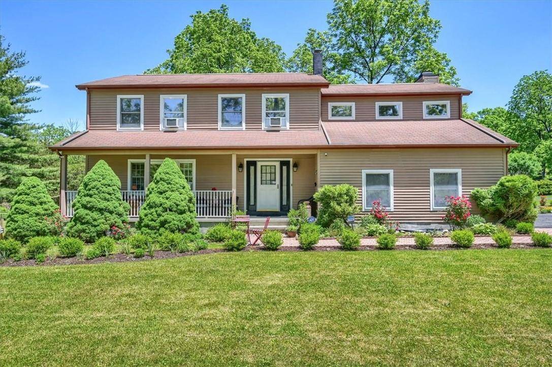 1 Coach Lantern DR, Hopewell Junction, NY 12533