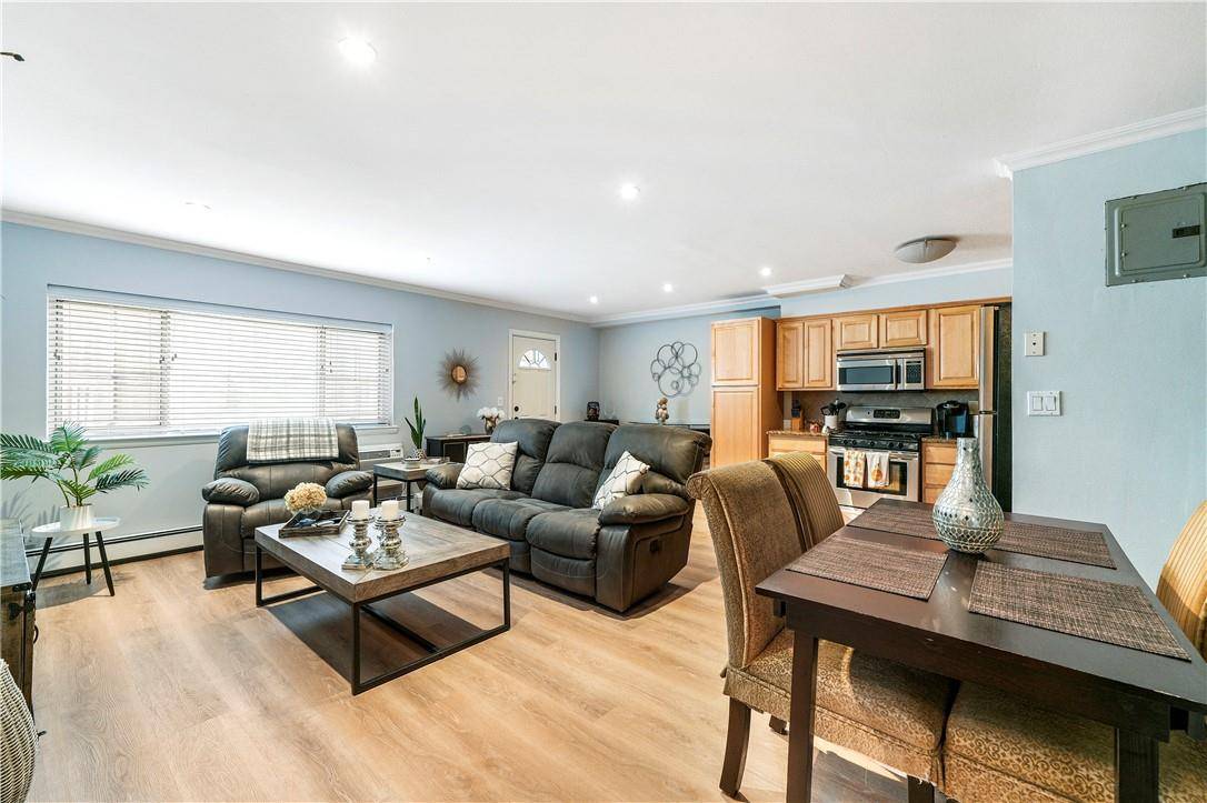 828 Pelhamdale AVE #PH, New Rochelle, NY 10801