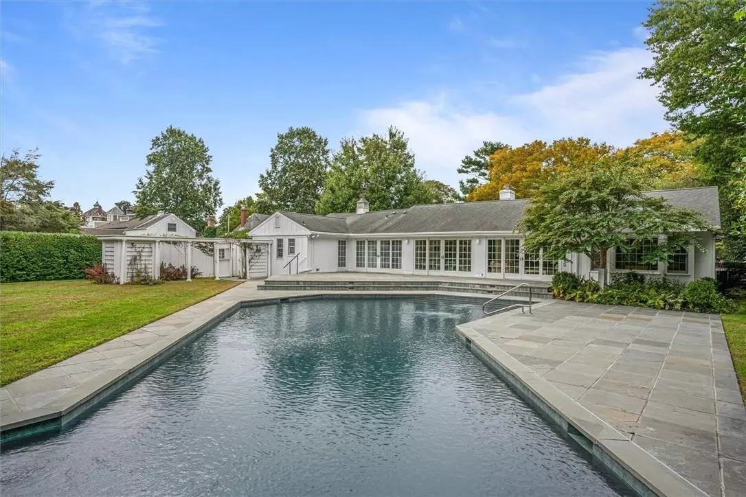 Bellport Village, NY 11713,19 Academy LN