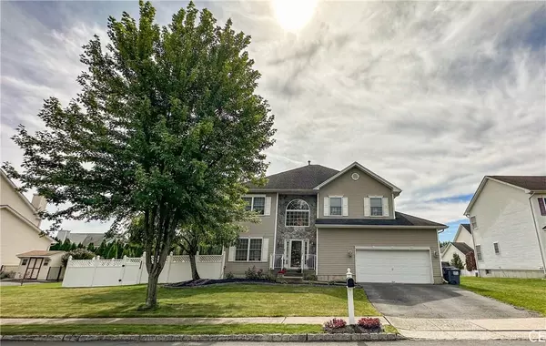 2717 Colonial DR, New Windsor, NY 12553