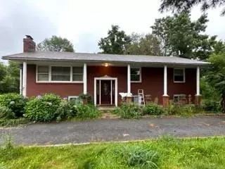 559 Laroe RD, Chester, NY 10918