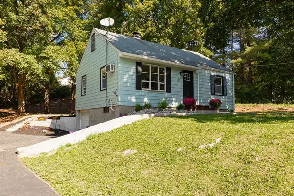10 Bishop DR,  Poughkeepsie,  NY 12603