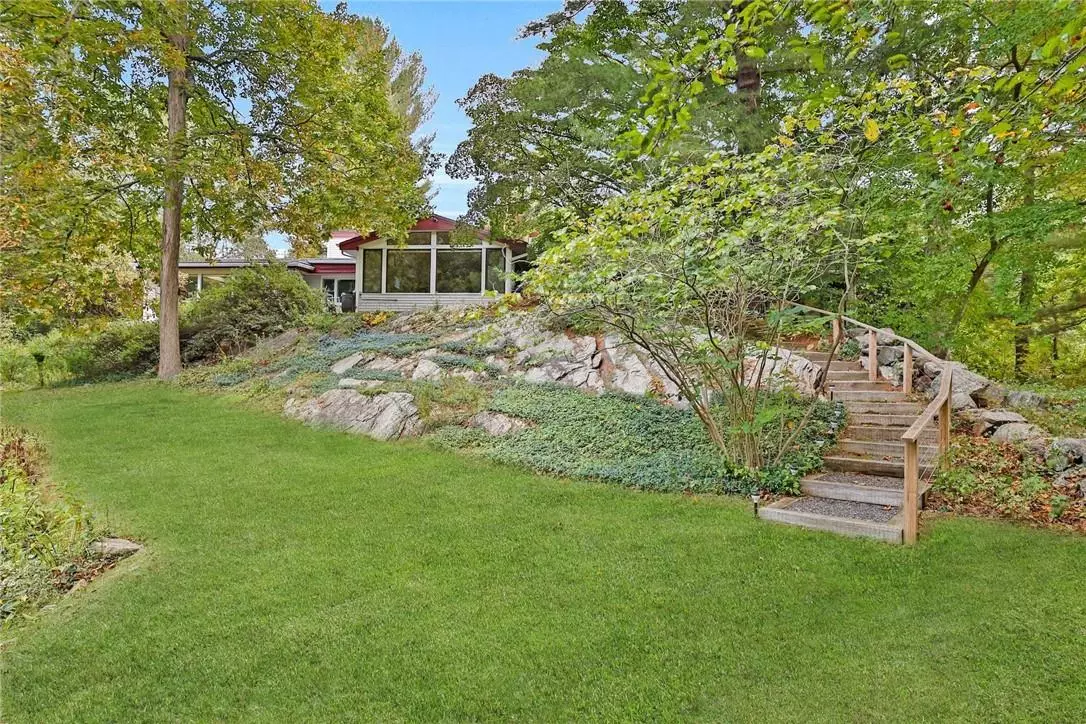 Armonk, NY 10504,31 Whippoorwill RD