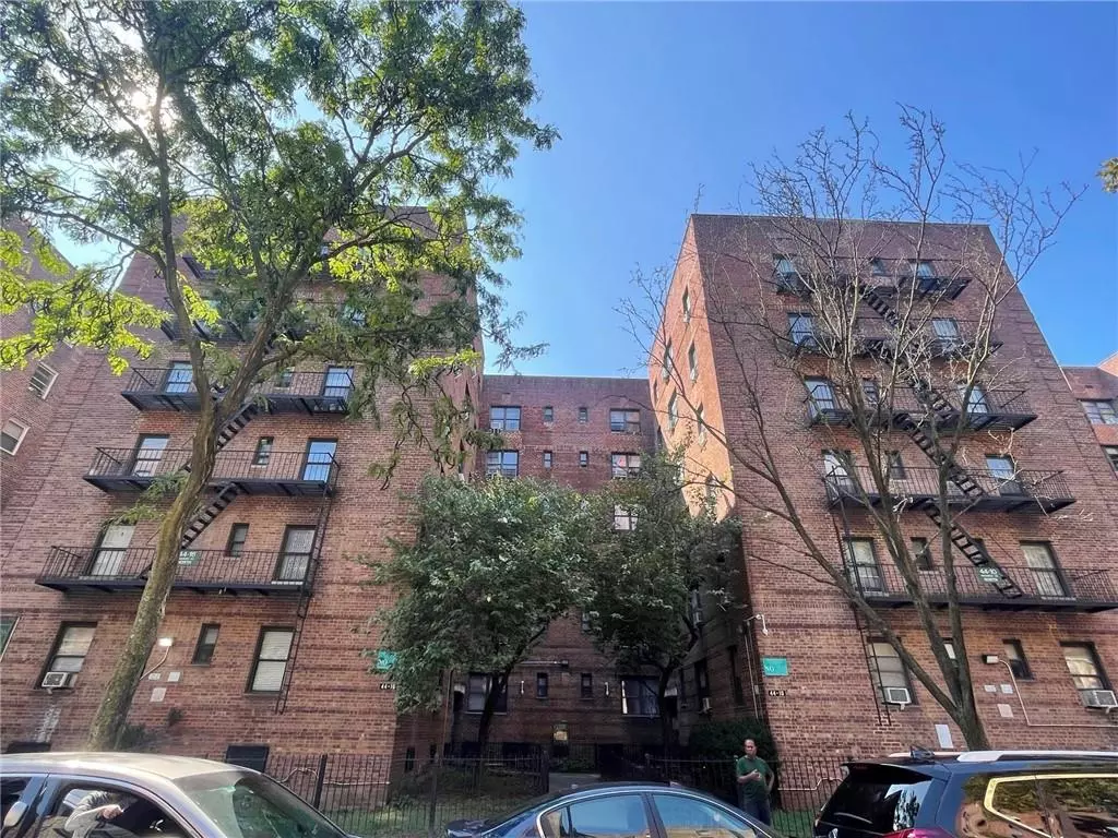 Elmhurst, NY 11373,44-10 MacNish ST #3G