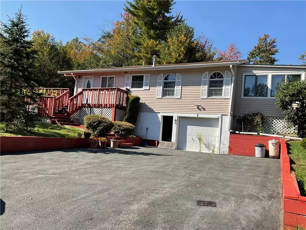 Loch Sheldrake, NY 12759,5 Gail DR