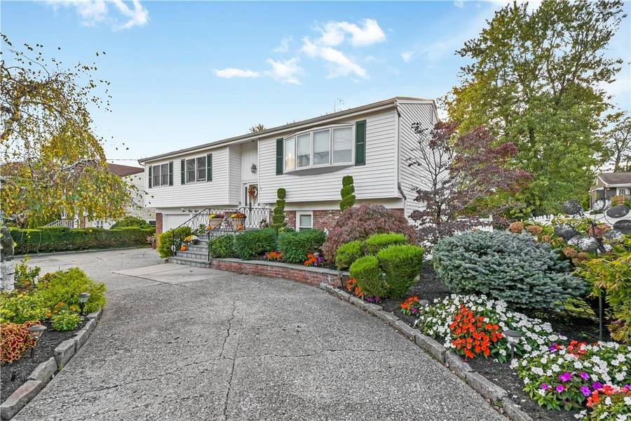 938 Hartsdale RD, White Plains, NY 10607