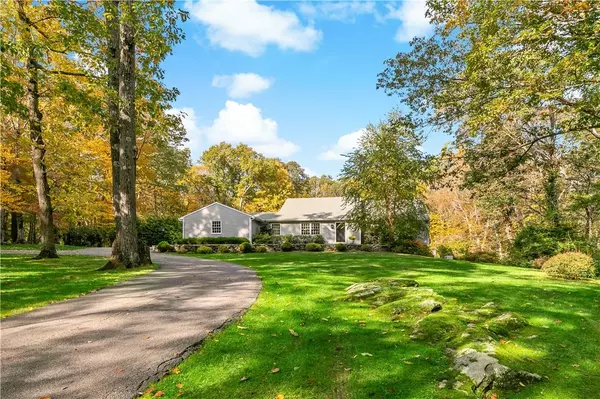 Pound Ridge, NY 10576,27 Kinnicutt RD