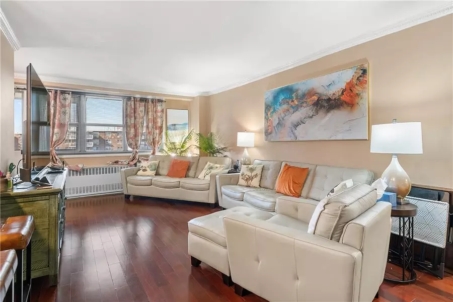 880 Boynton AVE #18F, Bronx, NY 10473