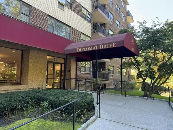 100 Diplomat DR #5A, Mount Kisco, NY 10549